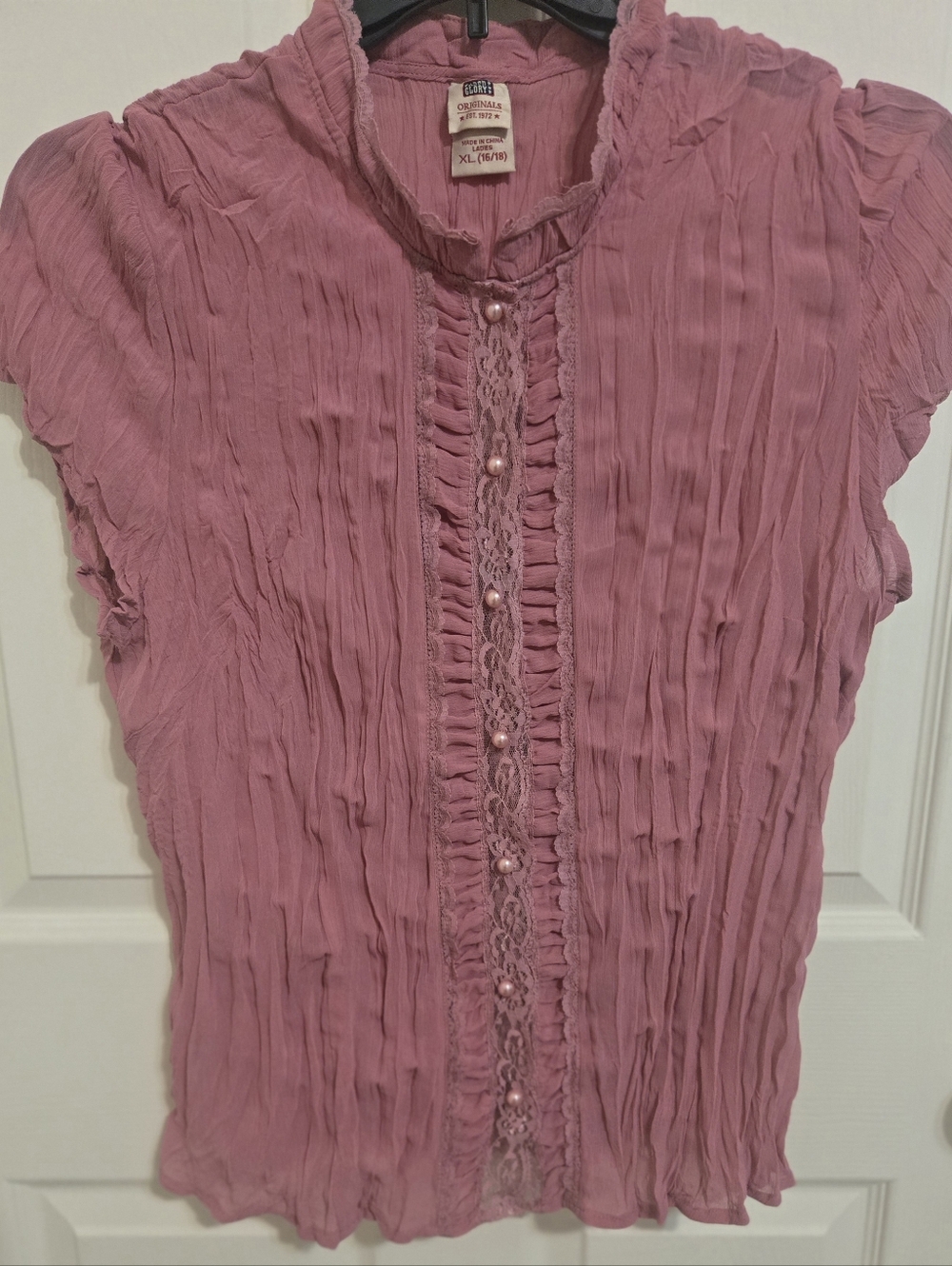 SOLD Faded Glory Mauve Crinkle Lace-Trim Blouse